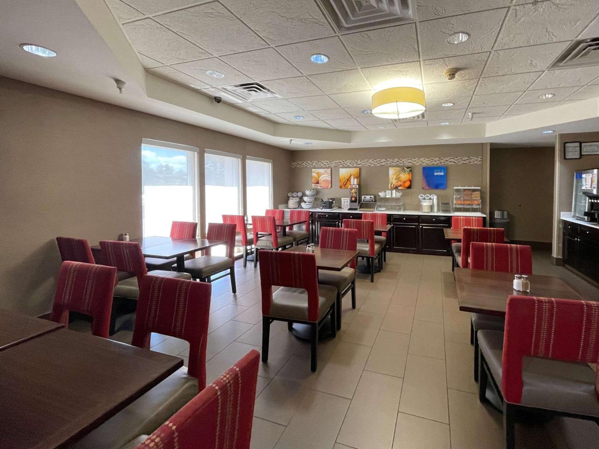 Comfort Suites Crossville Exterior photo